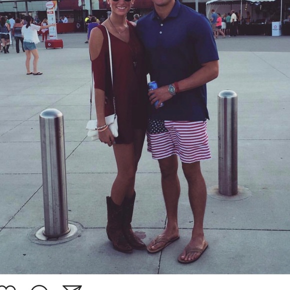 Red dress - Picture 3 of 4